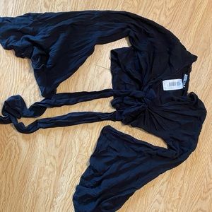 Bell sleeve tie crop top